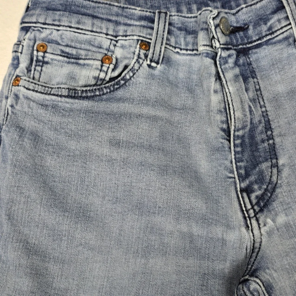 Levis 511 Slim Fit Jeans Mens 33x34 Light Wash Blue Denim Beach Boho Hipster Y2K